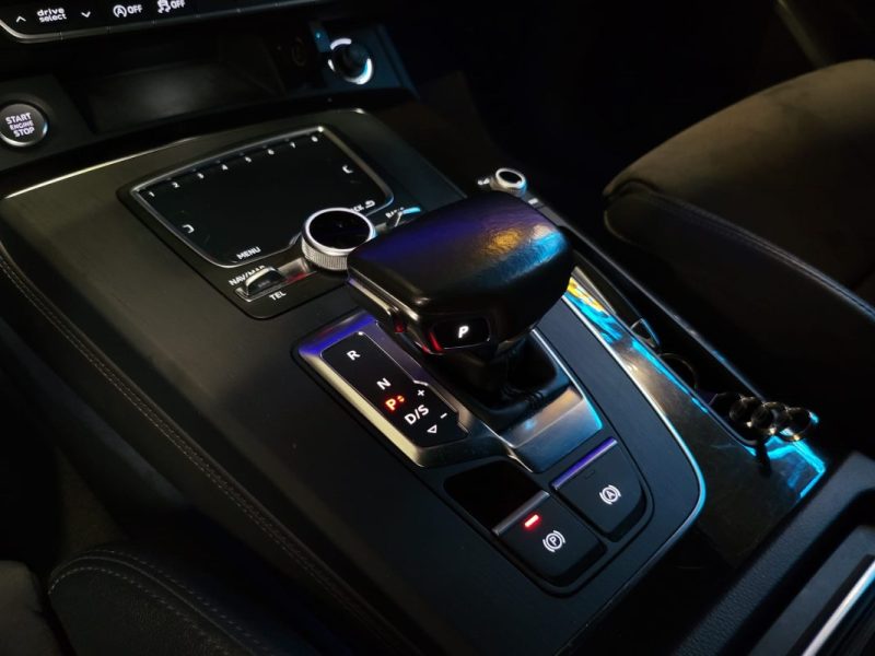 AUDI Q5 3.0 V6 286cv 50 TDi QUATTRO S-LINE PACK BLACK ACC - CARPLAY - KEYLESS - SUIVI COMPLET 2017