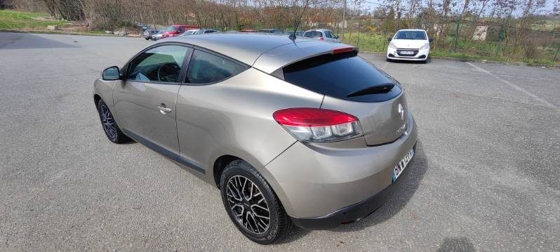 RENAULT MEGANE III coupé 1.5 DCI 105 authentique 