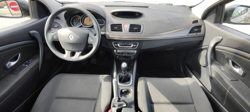 RENAULT MEGANE III coupé 1.5 DCI 105 authentique 