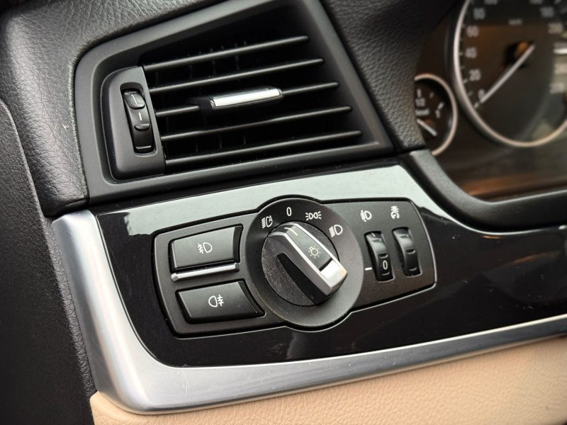 BMW Série 5 Touring 520d 184ch Diesel Confort - Attelage - Clim - Révisée & Garantie 6 mois