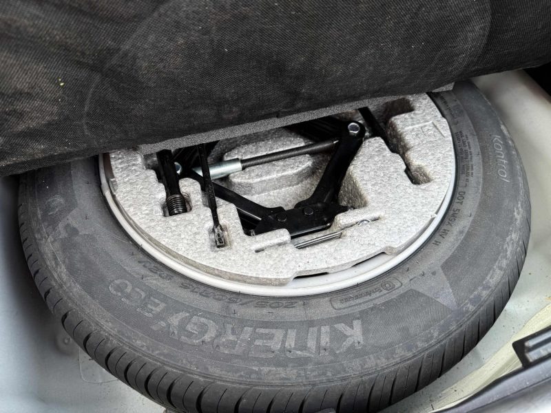 Hyundai i40 1.7 CRDi 136 Pack Business Limited BVA / Révisée & Garantie 6 Mois / Attelage / Caméra.