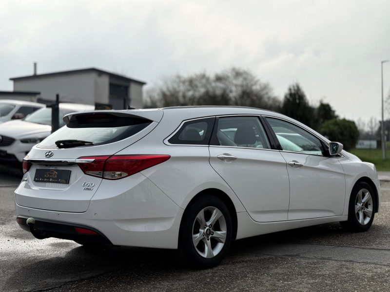 Hyundai i40 1.7 CRDi 136 Pack Business Limited BVA / Révisée & Garantie 6 Mois / Attelage / Caméra.