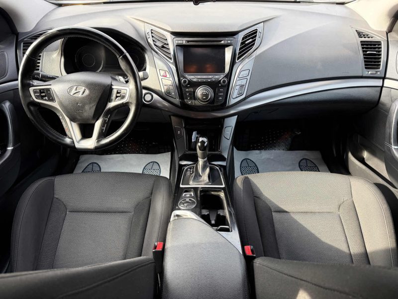 Hyundai i40 1.7 CRDi 136 Pack Business Limited BVA / Révisée & Garantie 6 Mois / Attelage / Caméra.