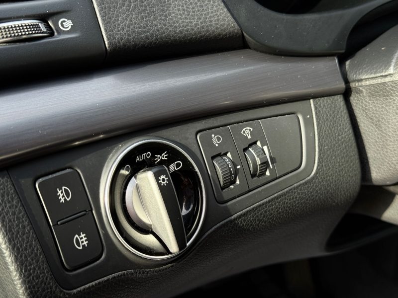 Hyundai i40 1.7 CRDi 136 Pack Business Limited BVA / Révisée & Garantie 6 Mois / Attelage / Caméra.