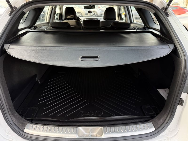 Hyundai i40 1.7 CRDi 136 Pack Business Limited BVA / Révisée & Garantie 6 Mois / Attelage / Caméra.