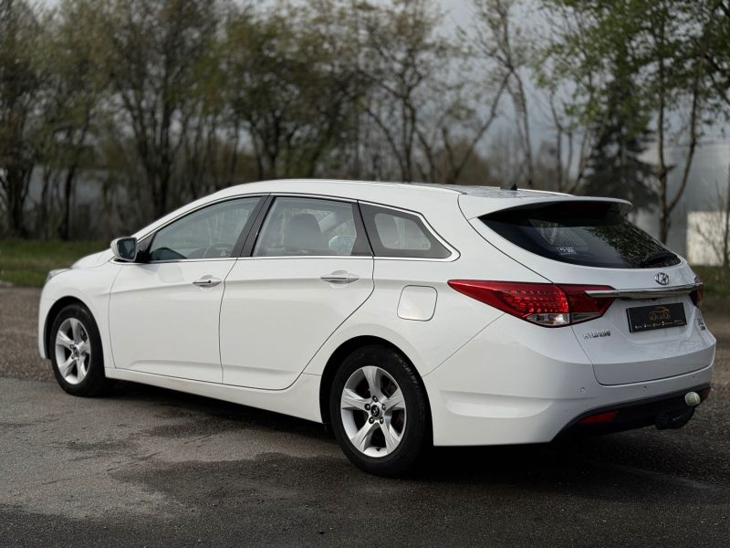 Hyundai i40 1.7 CRDi 136 Pack Business Limited BVA / Révisée & Garantie 6 Mois / Attelage / Caméra.