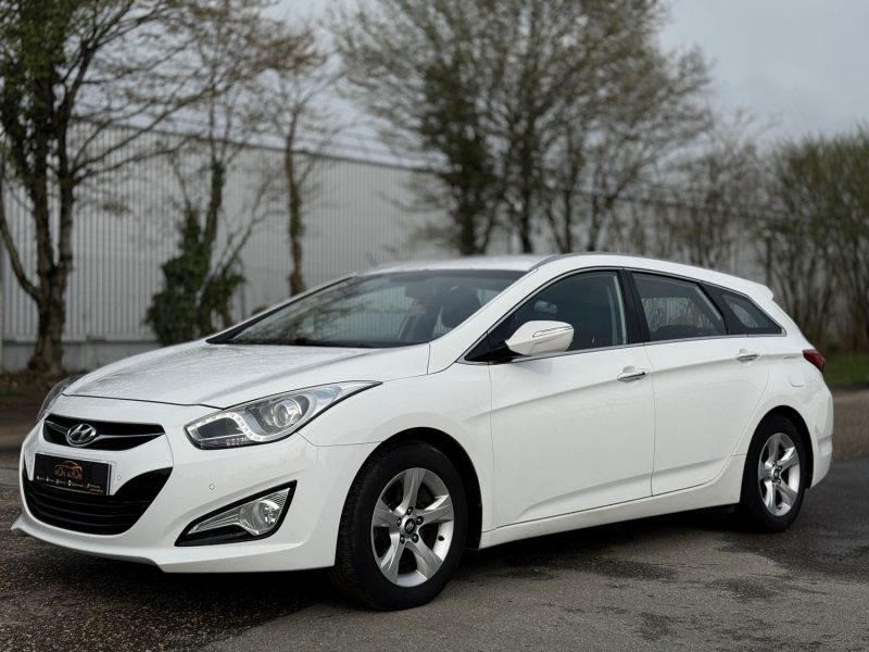 Hyundai i40 1.7 CRDi 136 Pack Business Limited BVA / Révisée & Garantie 6 Mois / Attelage / Caméra.