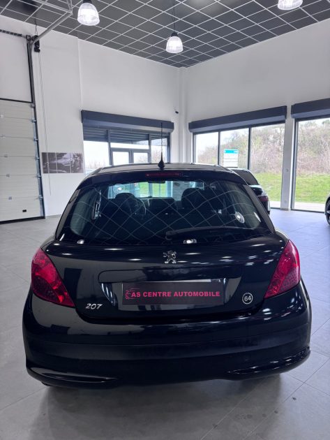 PEUGEOT 207 1.4 VTI 95cv EDITION 64 / TOIT PANORAMIQUE 