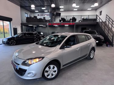 RENAULT MEGANE Break III 1.5 DCI 110cv TOMTOM GPS / DISTRIBUTION NEUF