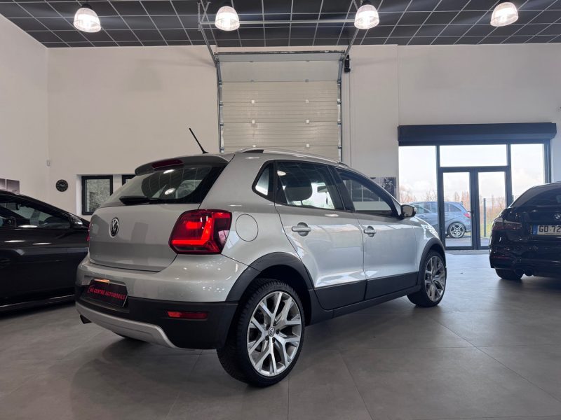 VOLKSWAGEN POLO CROSS  V 1.2 TSI 90cv PHASE 2 / GPS / 122 000km/ 1ERE MAIN