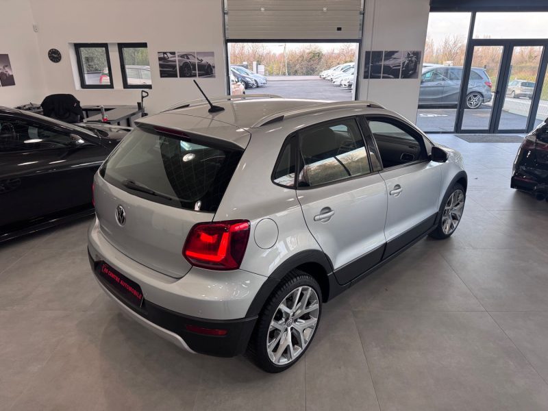 VOLKSWAGEN POLO CROSS  V 1.2 TSI 90cv PHASE 2 / GPS / 122 000km/ 1ERE MAIN