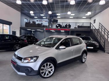 VOLKSWAGEN POLO CROSS  V 1.2 TSI 90cv PHASE 2 / GPS / 122 000km/ 1ERE MAIN