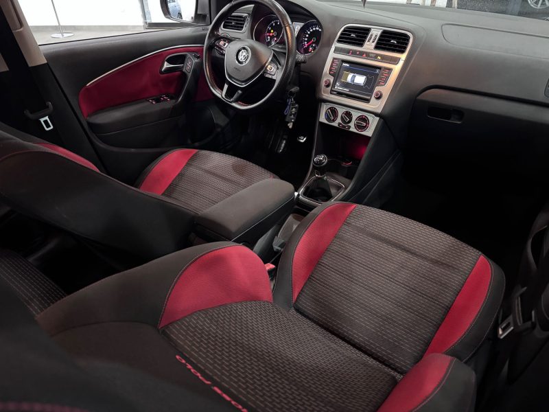 VOLKSWAGEN POLO CROSS  V 1.2 TSI 90cv PHASE 2 / GPS / 122 000km/ 1ERE MAIN