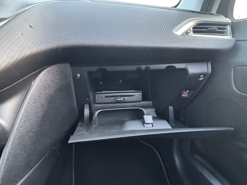 PEUGEOT 208 1.2 VTI 82 1199CM3 82CV  2016