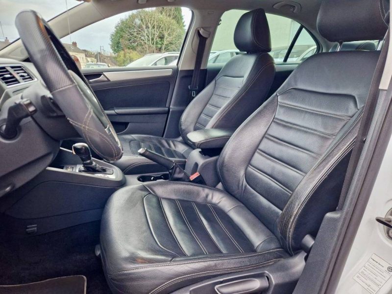 VOLKSWAGEN JETTA II 1.4L TSI 16V 150CV HYBRIDE_BOITE_AUTO DSG7 *CARAT* / Révisée&Garantie 