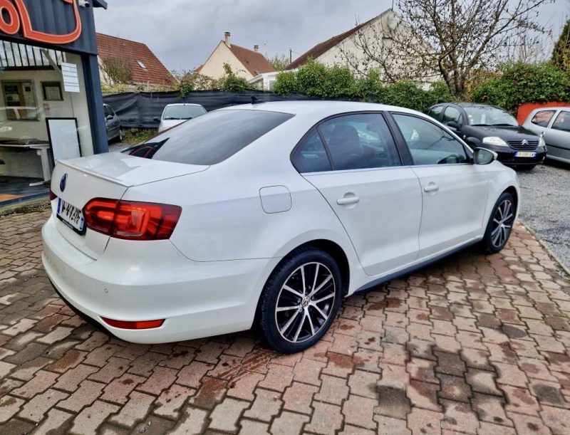 VOLKSWAGEN JETTA II 1.4L TSI 16V 150CV HYBRIDE_BOITE_AUTO DSG7 *CARAT* / Révisée&Garantie 