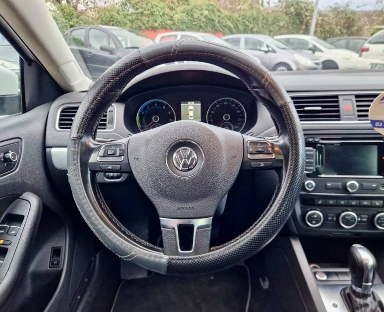 VOLKSWAGEN JETTA II 1.4L TSI 16V 150CV HYBRIDE_BOITE_AUTO DSG7 *CARAT* / Révisée&Garantie 