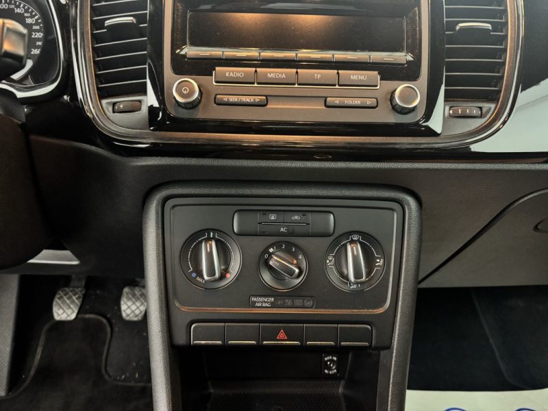 Volkswagen New Beetle 1.6 TDI 105 – 2012 – Garantie 12 mois - BVM - Coccinelle