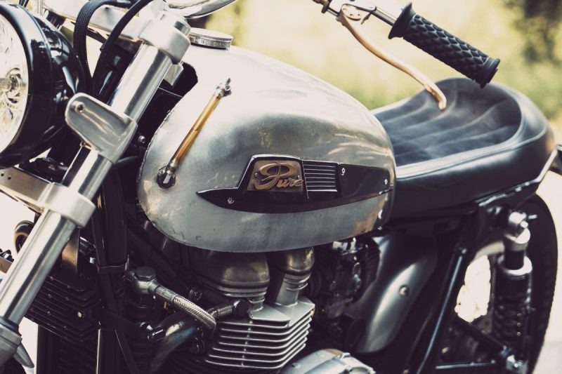 TRIUMPH BONN.T100 PURE MOTORCYCLE 2004