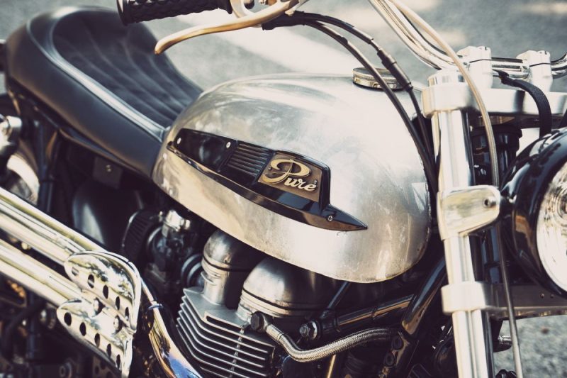 TRIUMPH BONN.T100 PURE MOTORCYCLE 2004