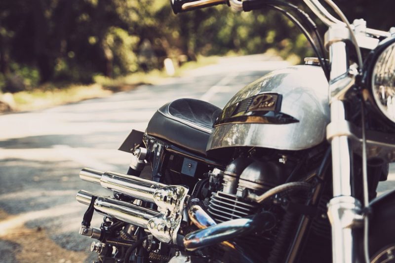 TRIUMPH BONN.T100 PURE MOTORCYCLE 2004