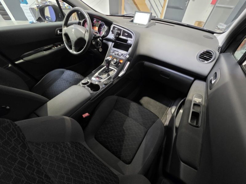 PEUGEOT 3008 1.6 e-HDi115 Business Pack ETG6 / DISTRI OK