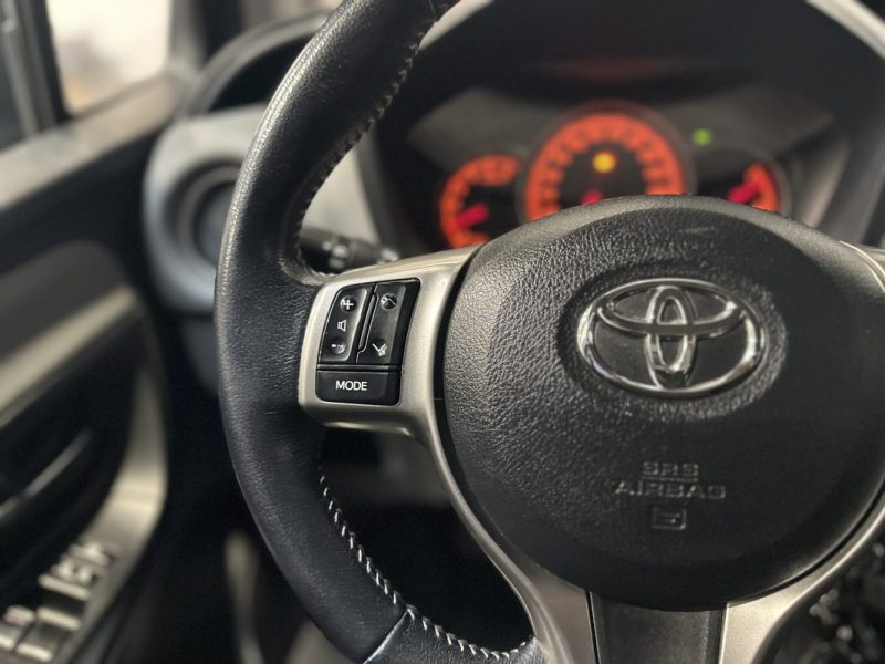 TOYOTA YARIS 1.4 D4-D 90ch - SUIVI COMPLET