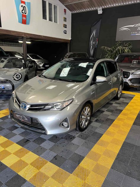 MAGNIFIQUE TOYOTA AURIS 136H  (TOIT PANORAMIQUE, CAMÉRA DE RECUL, SIÈGES CHAUFFANTS )⭐️⭐️⭐️⭐️⭐️