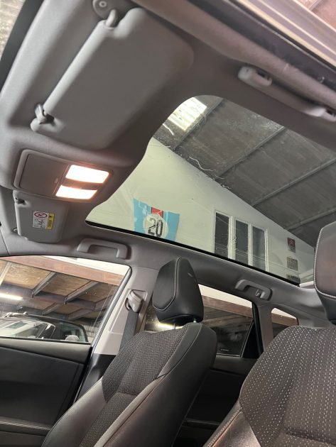 MAGNIFIQUE TOYOTA AURIS 136H  (TOIT PANORAMIQUE, CAMÉRA DE RECUL, SIÈGES CHAUFFANTS )⭐️⭐️⭐️⭐️⭐️