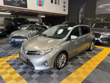 MAGNIFIQUE TOYOTA AURIS 136H  (TOIT PANORAMIQUE, CAMÉRA DE RECUL, SIÈGES CHAUFFANTS )⭐️⭐️⭐️⭐️⭐️