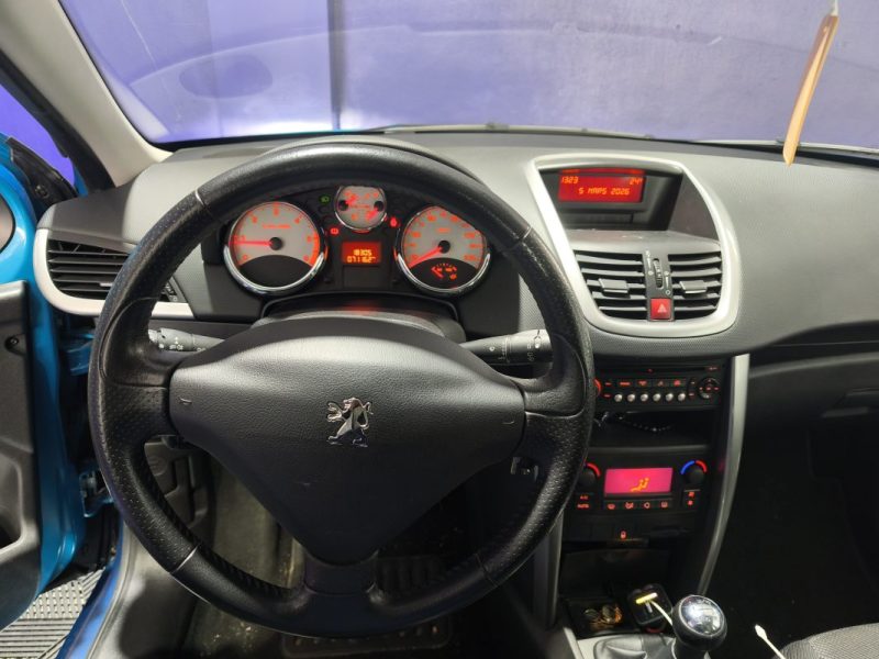 PEUGEOT 207 1.6 HDI  90 CV FAIBLE KILOMETRAGE ENTRETIEN A JOUR