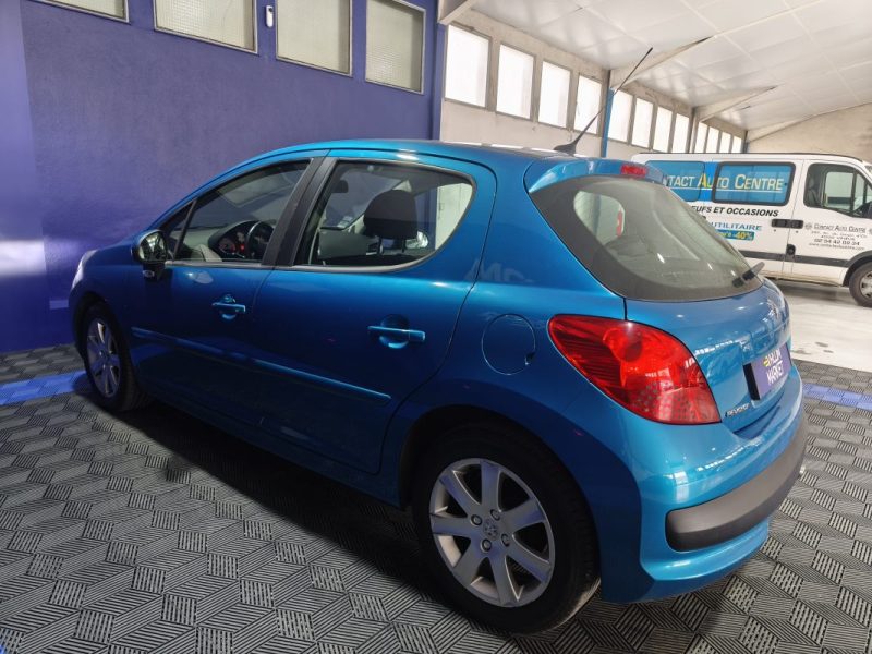 PEUGEOT 207 1.6 HDI  90 CV FAIBLE KILOMETRAGE ENTRETIEN A JOUR