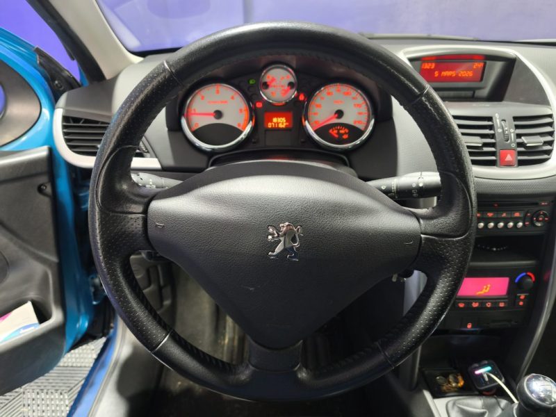 PEUGEOT 207 1.6 HDI  90 CV FAIBLE KILOMETRAGE ENTRETIEN A JOUR