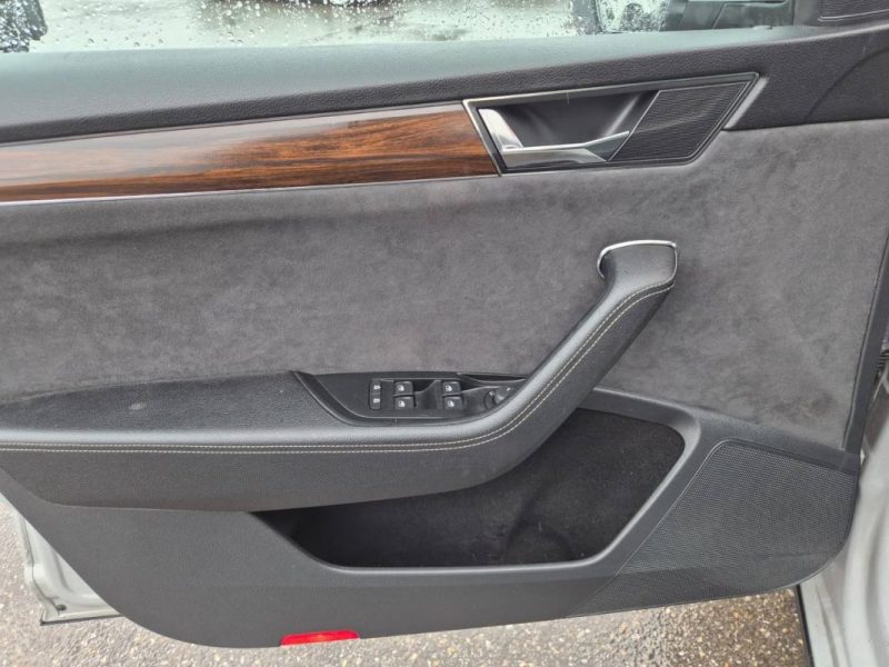 SKODA SUPERB COMBI 2.0 TDI 150 SCR DSG7 SCOUT 2021