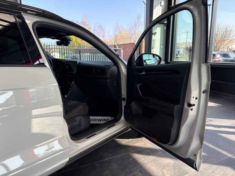 🔹 Volkswagen T-Roc 2.0 TDI 150 Ch R-Line DSG 7✨Toit ouvrant panoramique🎥 Caméra de recul 