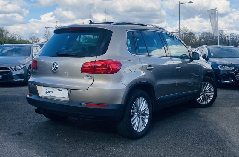 VOLKSWAGEN TIGUAN 2.0 TDI 110CH BLUEMOTION CUP - Toit Ouvrant - Distrb Faite