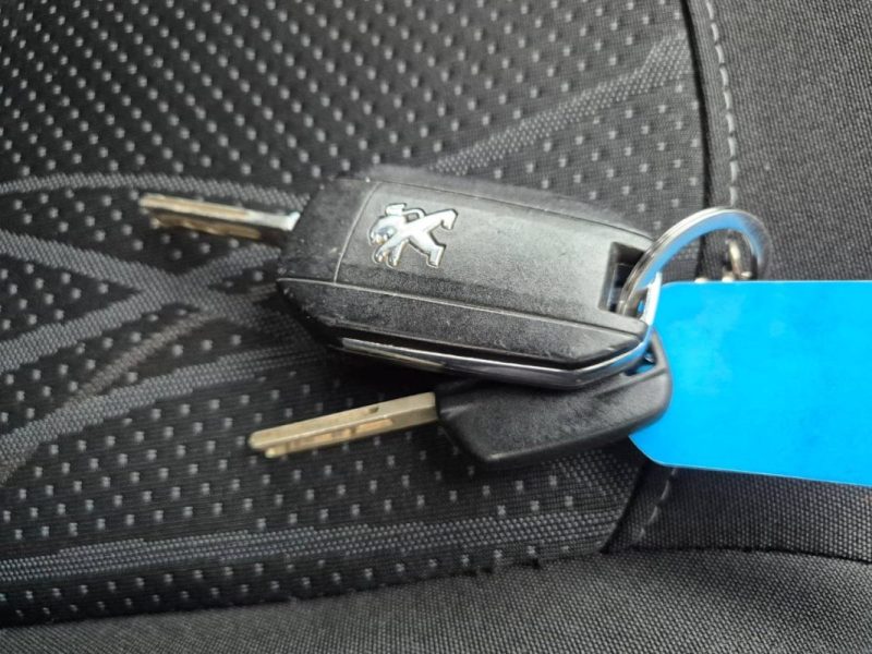 PEUGEOT 208 1.0 VTI 68CH BVM5 ACTIVE 2013