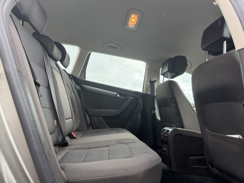 VOLKSWAGEN PASSAT 1.6 TDI 105 CV - GARANTIE 12 mois - Confortline