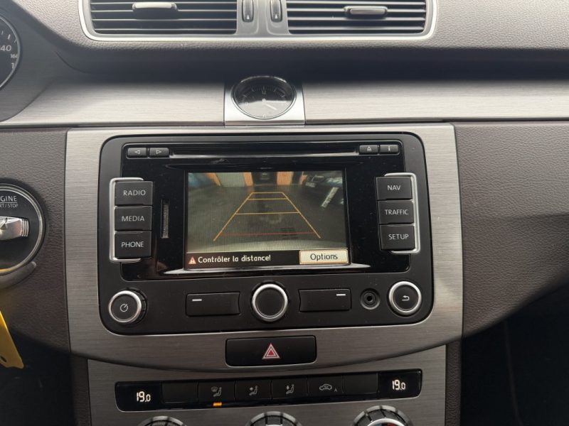 VOLKSWAGEN PASSAT 1.6 TDI 105 CV - GARANTIE 12 mois - Confortline