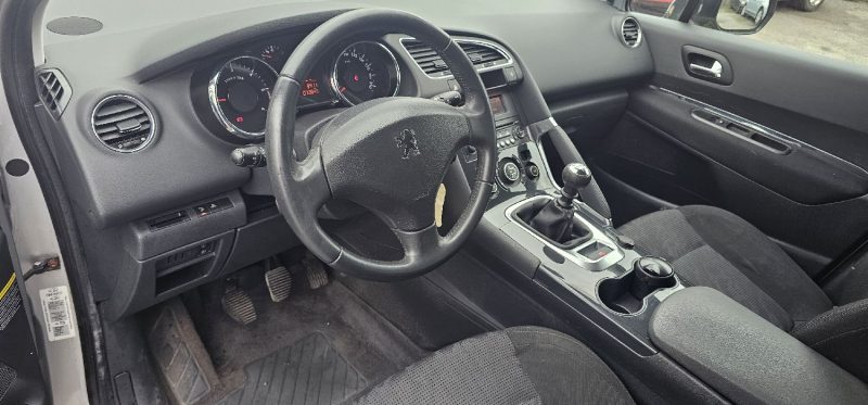 PEUGEOT 3008 1.6 HDI 16V 110 PREMIUM 
