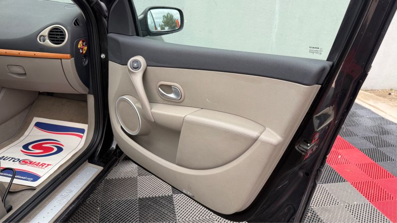 RENAULT CLIO III CLIO 3 INITIALE 1.6 I 16V BA PROACTIVE 2006