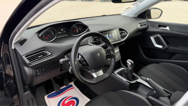 PEUGEOT 308 II 1.2 STYLE  82CH E THP  5P 2015