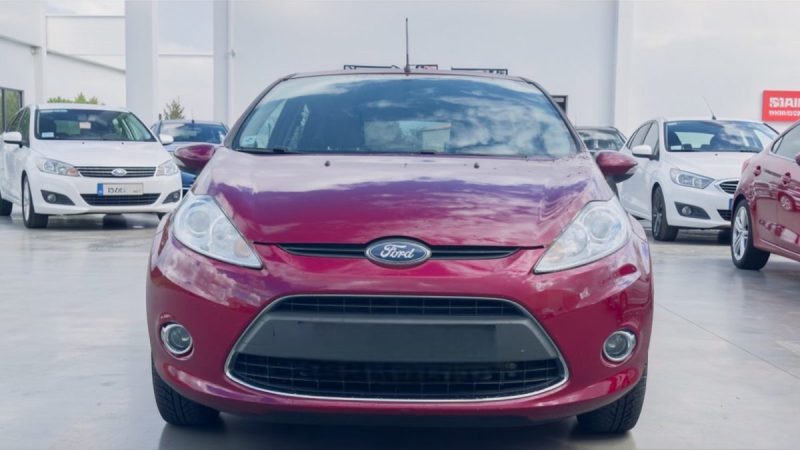 FORD FIESTA 1,3 GHIA 5PORTES 1ER MAIN GARANTIE 6MOIS