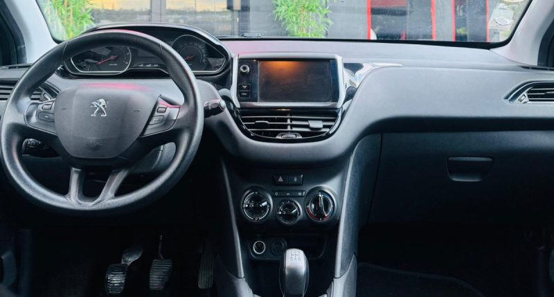 PEUGEOT 208 1.4 HDI - Paiement en 3x/4x/10x ✅