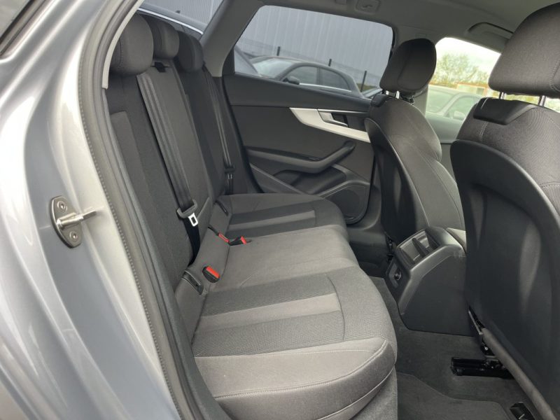 AUDI A4 AVANT 30 TDI 136ch BUSINESS LINE S TRONIC