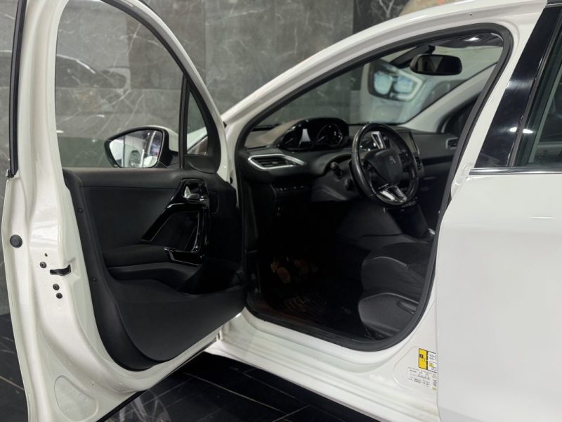 PEUGEOT 208 1.2 PURETECH ACTIVE S&S ETG5 5P 2015