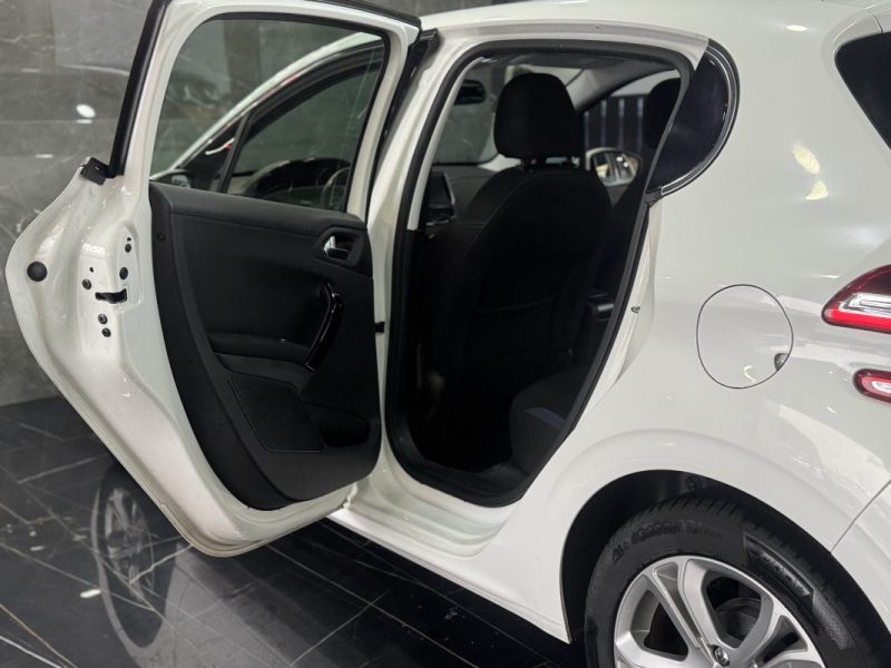 PEUGEOT 208 1.2 PURETECH ACTIVE S&S ETG5 5P 2015