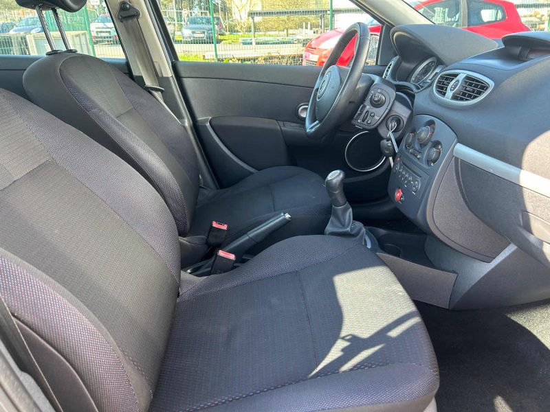 RENAULT CLIO 1.2 ESSNCE GRANDTOUR 75CH 2008