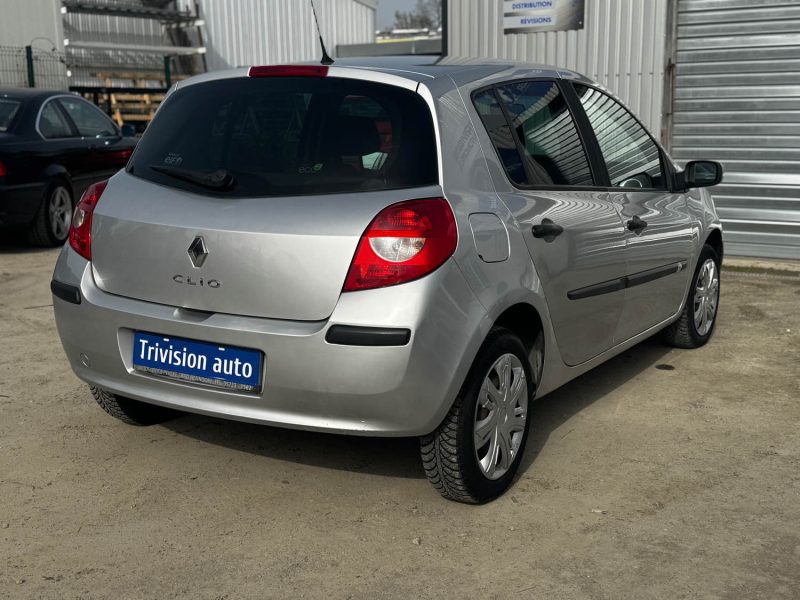 RENAULT CLIO 1.2 ESSENCE 75CH 2008
