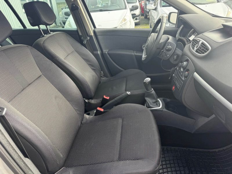 RENAULT CLIO 1.2 ESSENCE 75CH 2008